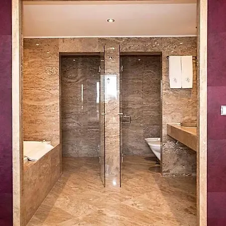 Elenite Premium Hotel
